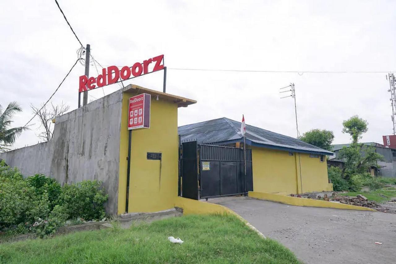 Reddoorz Near Ekowisata Mangrove Belawan Hotell Exteriör bild