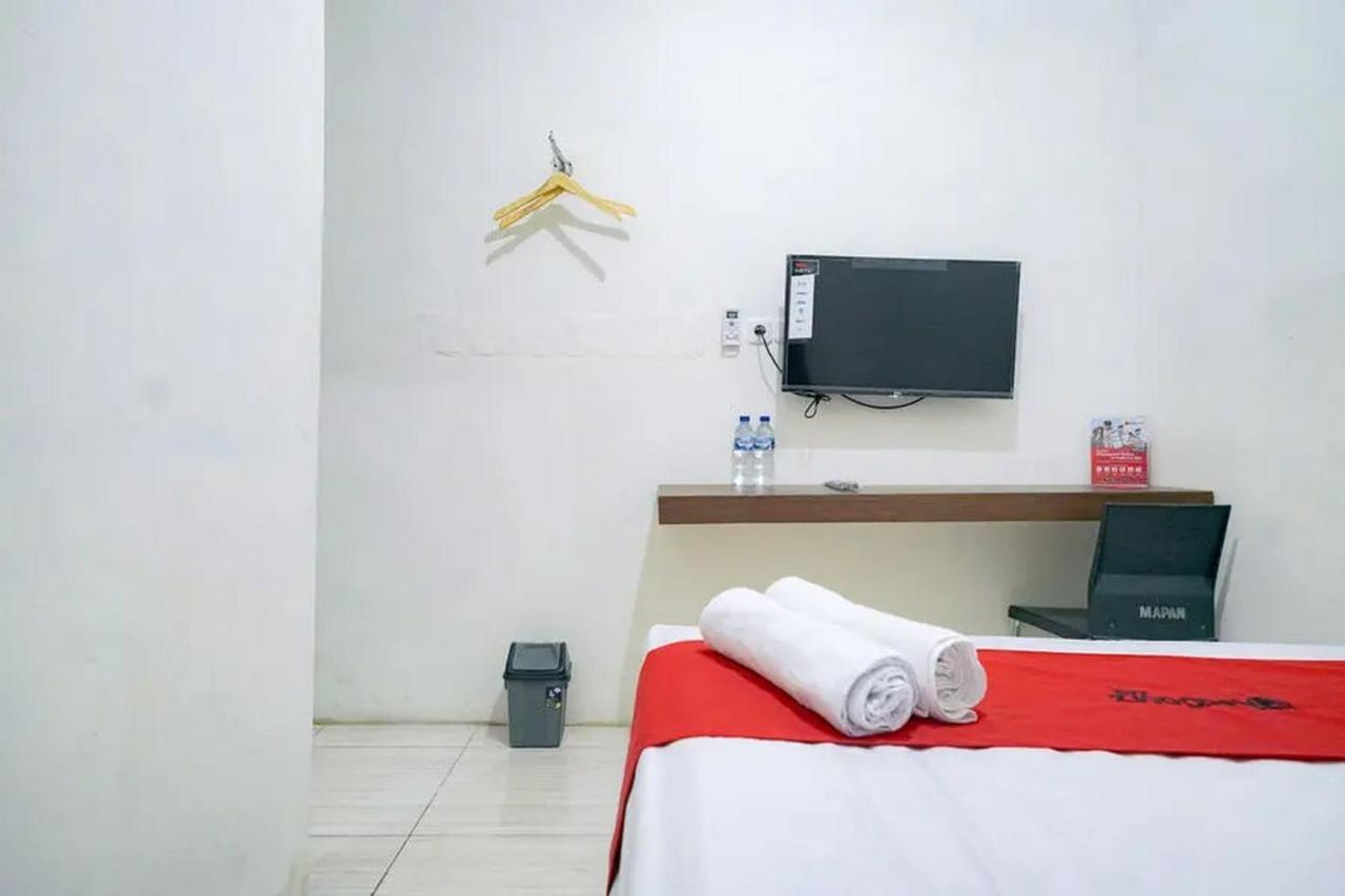 Reddoorz Near Ekowisata Mangrove Belawan Hotell Exteriör bild