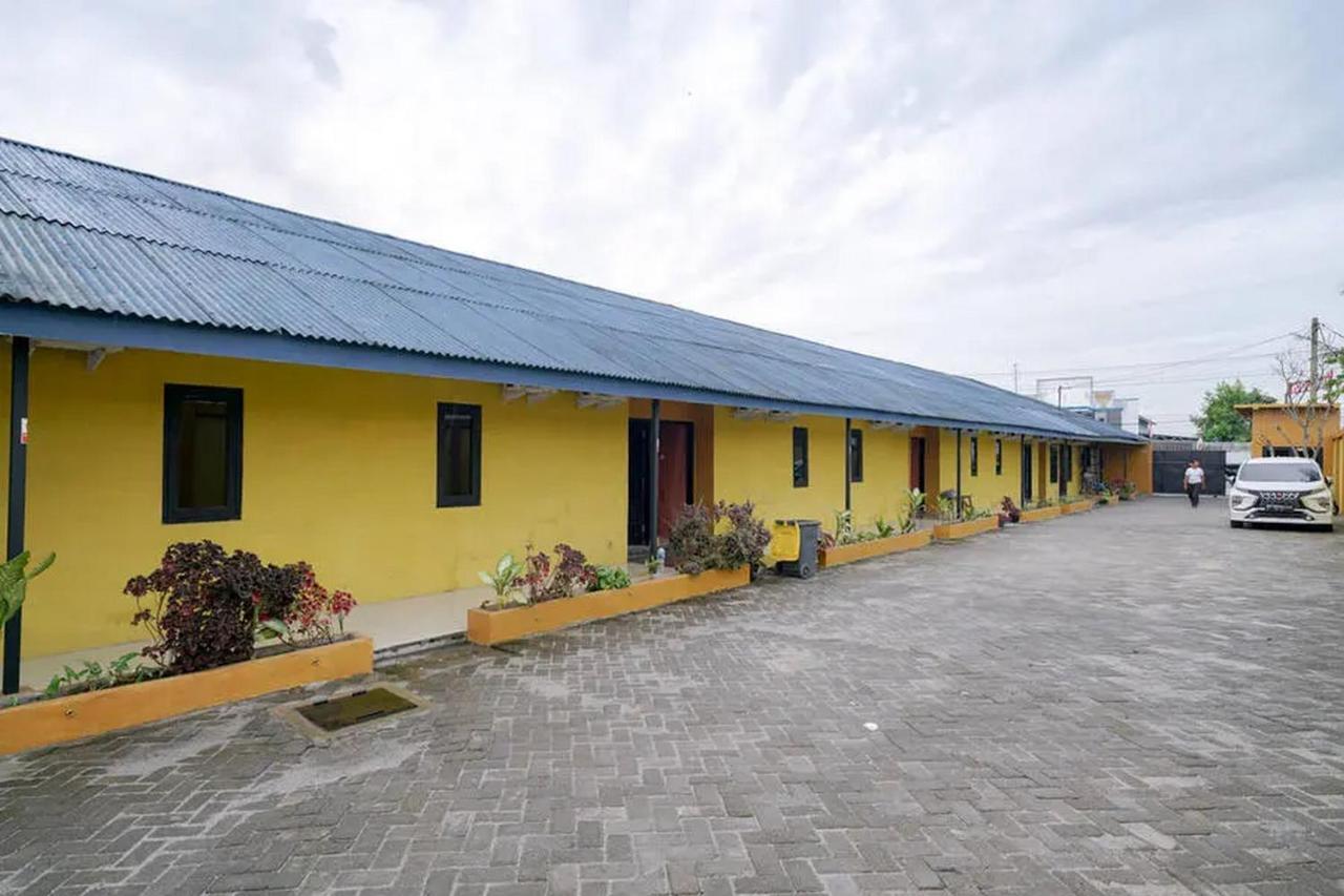 Reddoorz Near Ekowisata Mangrove Belawan Hotell Exteriör bild